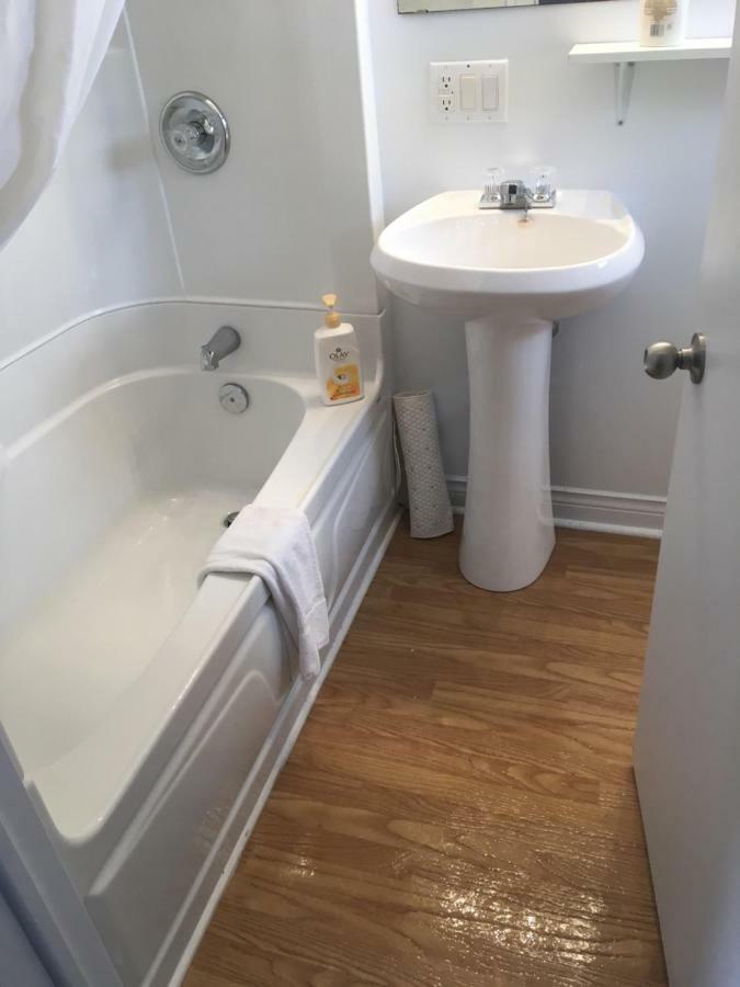 Webbers Lake Charlotte Motel Queen And Double Bed Luaran gambar