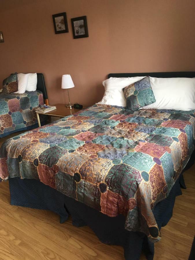 Webbers Lake Charlotte Motel Queen And Double Bed Luaran gambar